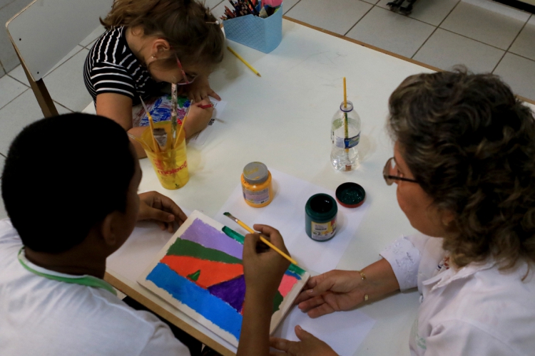 A rede municipal de ensino foi a que mais recebeu alunos com deficiência(foto: FÁBIO LIMA/O POVO)