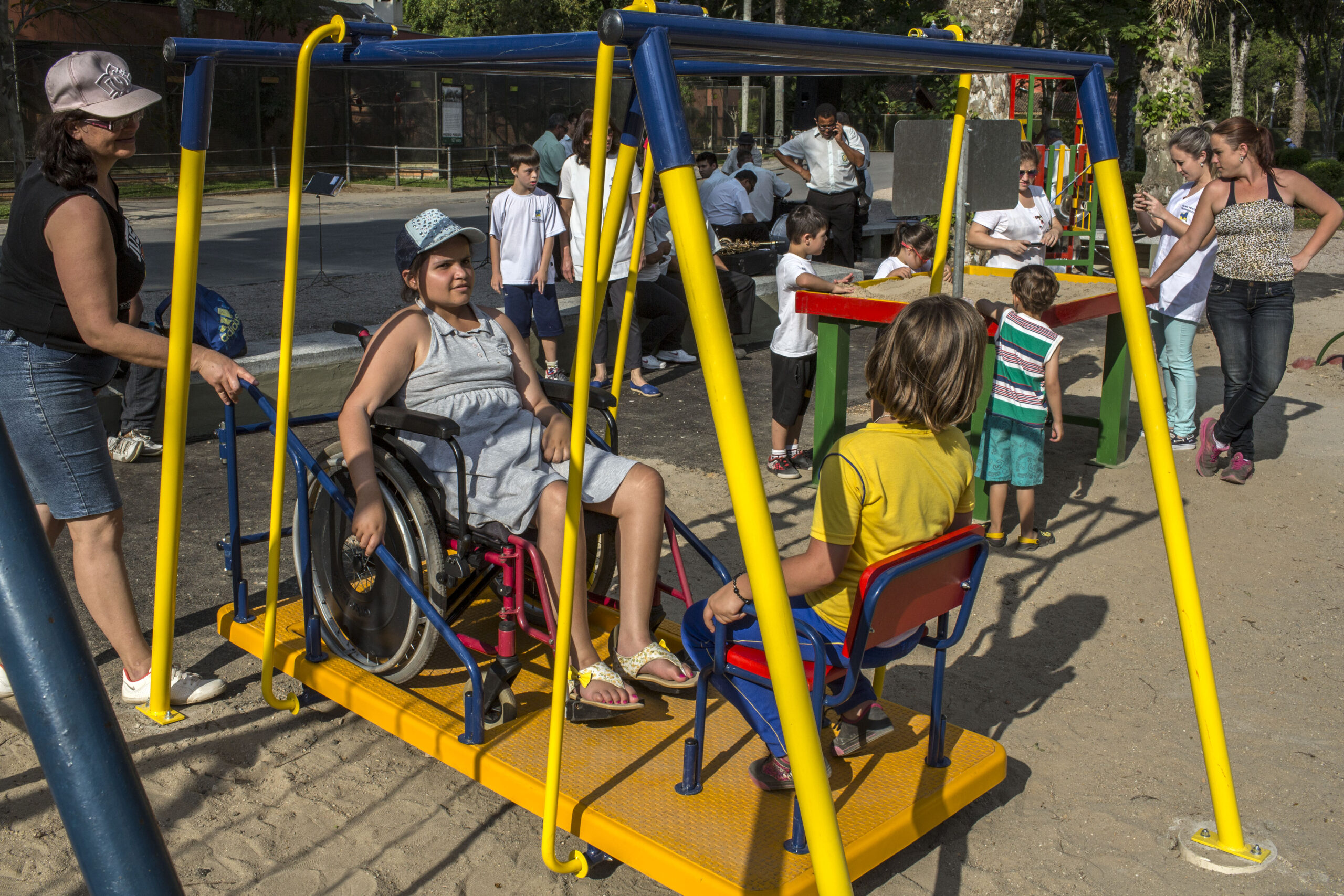 Projetos inclusivos que promovem lazer para pessoas com deficiência em todo o Brasil