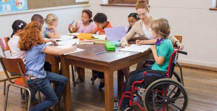 Lei garante os direitos de alunos com deficiência em ambiente escolar