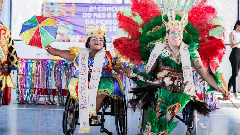 Carnaval inclusivo permite que pessoas com deficiência caiam na folia por todo o país