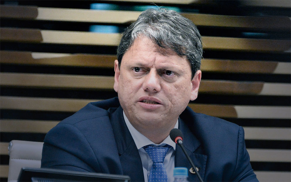 Tarcísio veta auxílio invalidez para servidores públicos com deficiência