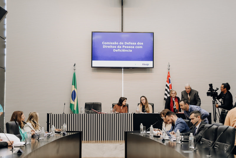 Alesp quer discutir suspensão de planos de saúde de pessoas com deficiência