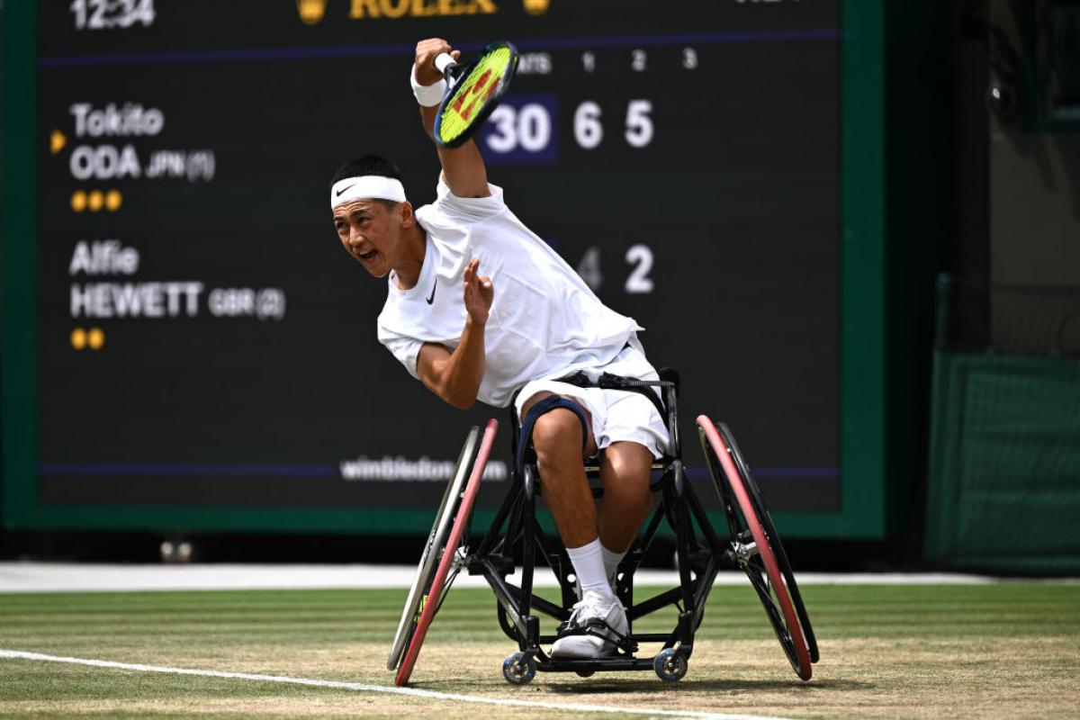 Cadeirante japonês se torna o homem mais jovem a vencer um título de Wimbledon