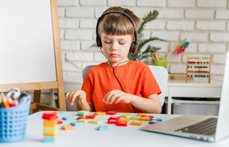 Governo de SP sanciona lei que dá direito a avaliação individualizada a alunos com autismo