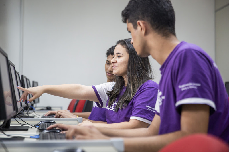 Vagas PcD para cursos de formação profissional gratuitos em administração, tecnologia e comunicação