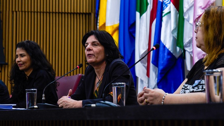 Evento debate alfabetização e letramentos com foco na deficiência visual e surdocegueira