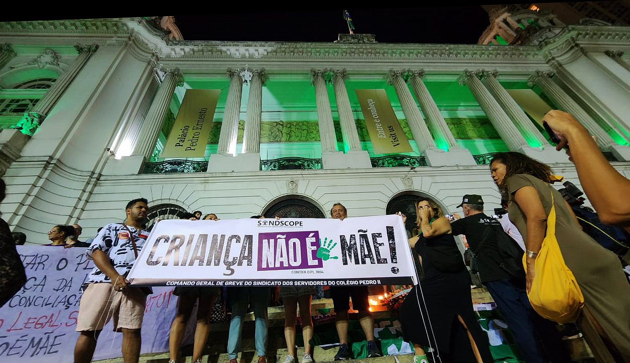 Coletivo Feminista Helen Keller repudia o PL do aborto apresentado na Câmara dos Deputados