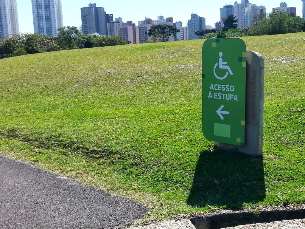 Pesquisa quer mapear e sugerir Curitiba mais inclusiva para crianças e adolescentes com deficiência