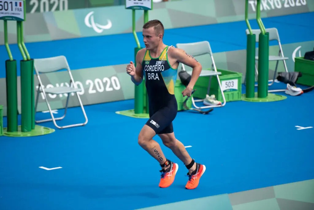 Seleção Brasileira de triatlo paralímpico viaja para Portugal antes de Paris 2024