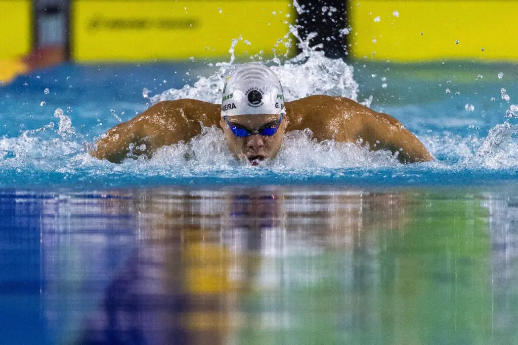 Gabrielzinho vence os 50m costas e conquista a segunda medalha de ouro nos Jogos Paralímpicos de Paris