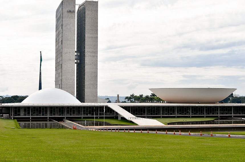 Entidade vai a Brasília para pedir apoio aos Senadores para mudança na Reforma Tributária