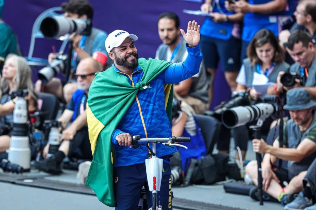 Brasil tem 4 ouros e medalhas inéditas em dia com mais pódios em Paris