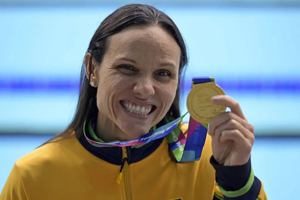 Carol Santiago vence 50m livre e se torna a brasileira com mais ouros nos Jogos