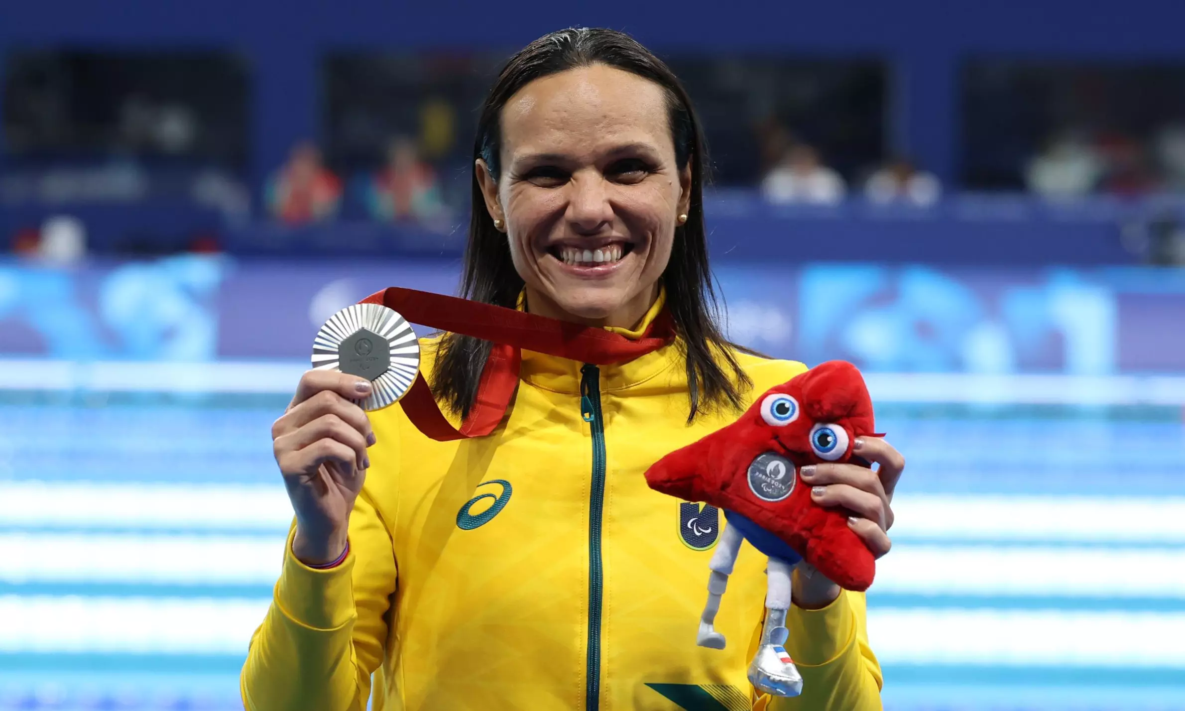 Carol Santiago conquista 10ª medalha, e Brasil perde para Argentina no futebol de cegos