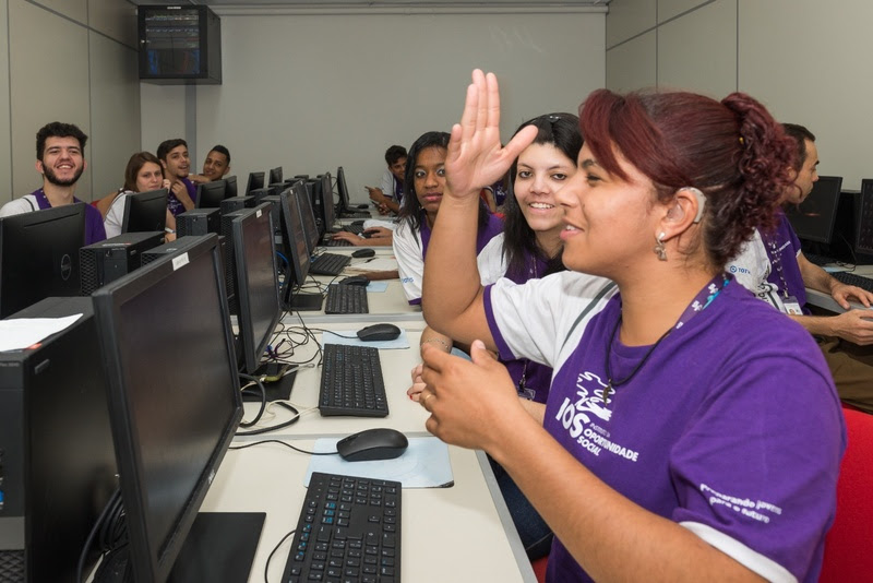 Instituições abrem inscrições para o curso em Administração gratuito, exclusivo a pessoas com deficiência