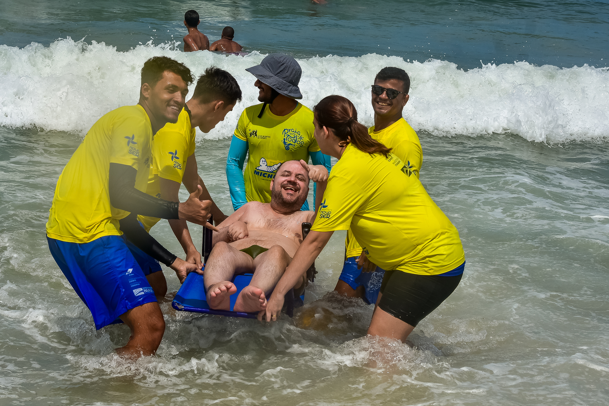 Projeto Praia para Todos celebra final de temporada com número recorde de participantes