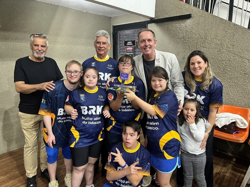 Projeto UpDown é eleito como melhor iniciativa social do ano pela Liga de Basquete Feminino