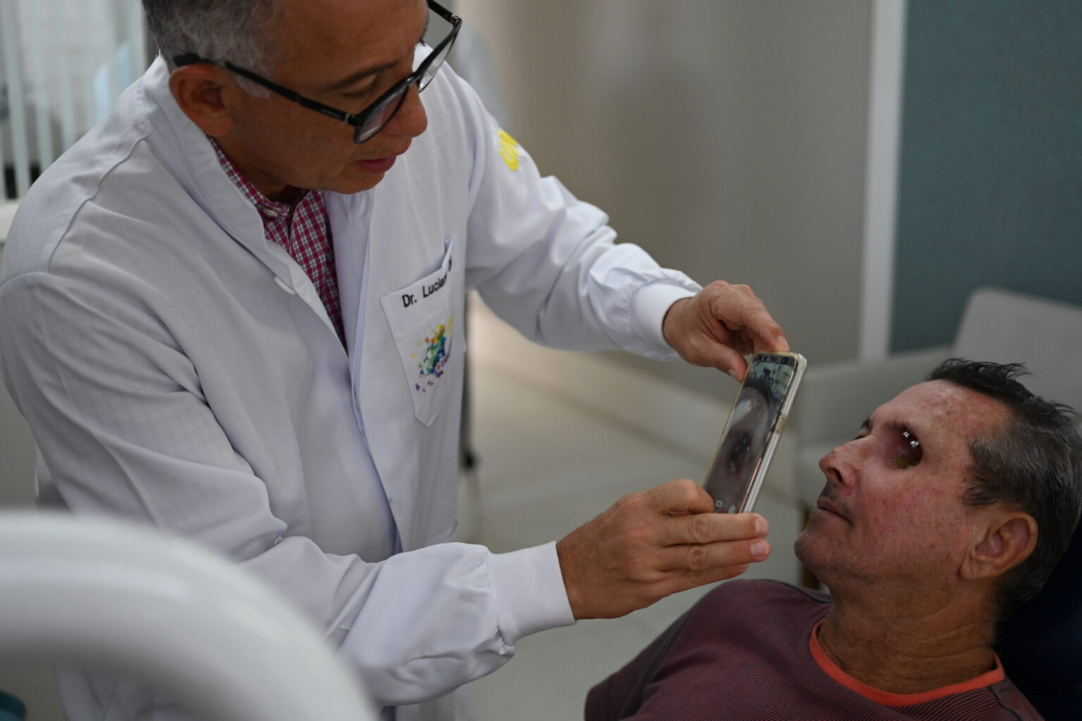 Instituto resgata a identidade de pacientes com tecnologia 3D e reabilitação facial gratuita