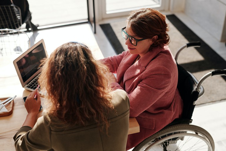 MDHC lança curso para fortalecer a participação feminina no mercado de trabalho