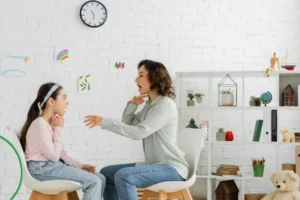 Avaliação multimodal da compreensão da linguagem: Transtornos e dificuldades da fala é tema de livro