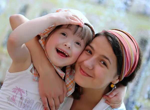 Famílias compartilham como o apoio é essencial para a inclusão de pessoas com deficiência