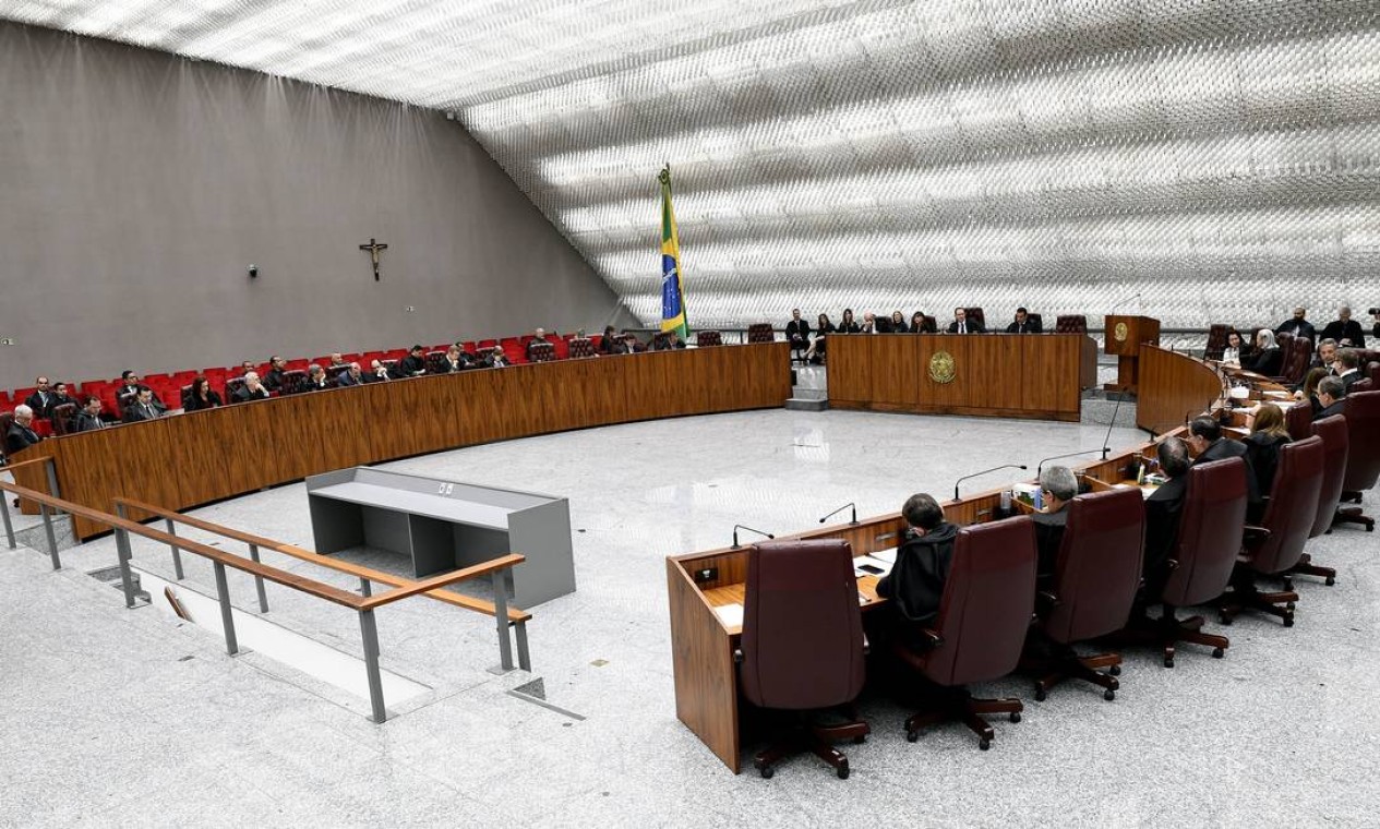 Advogado goiano faz história como primeiro autista a palestrar no STJ
