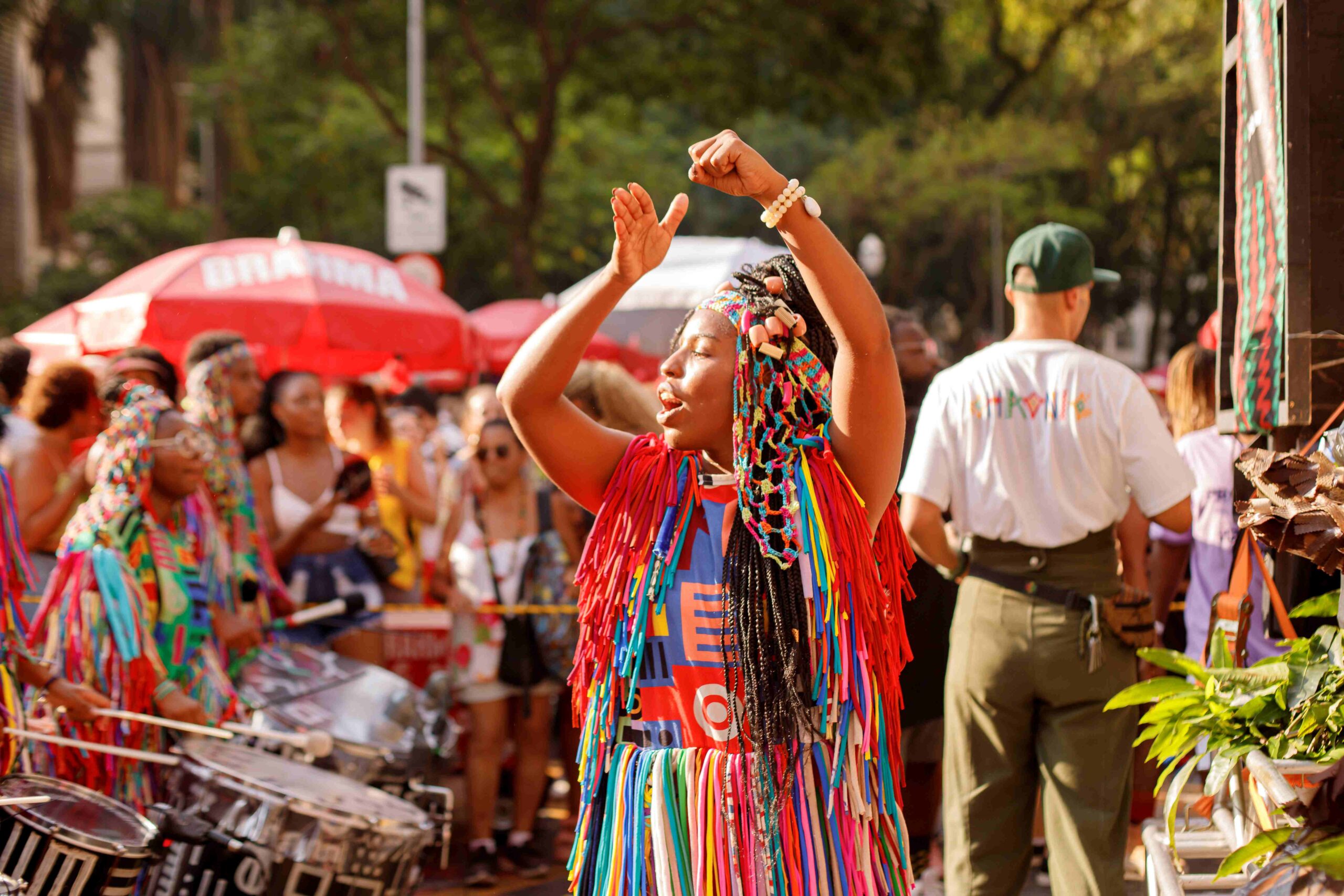 ZUMBIIDO Afropercussivo lança disco em show com Rincon Sapiência e Josy.Anne