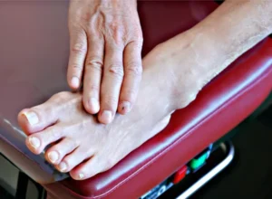 Complicações do diabetes exigem atenção: saúde dos pés deve ser prioridade entre os cuidados preventivos