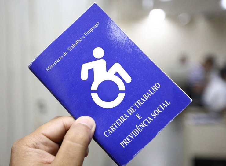 Pouco mais da metade das vagas determinadas por lei para pessoas com deficiência estão preenchidas em SP