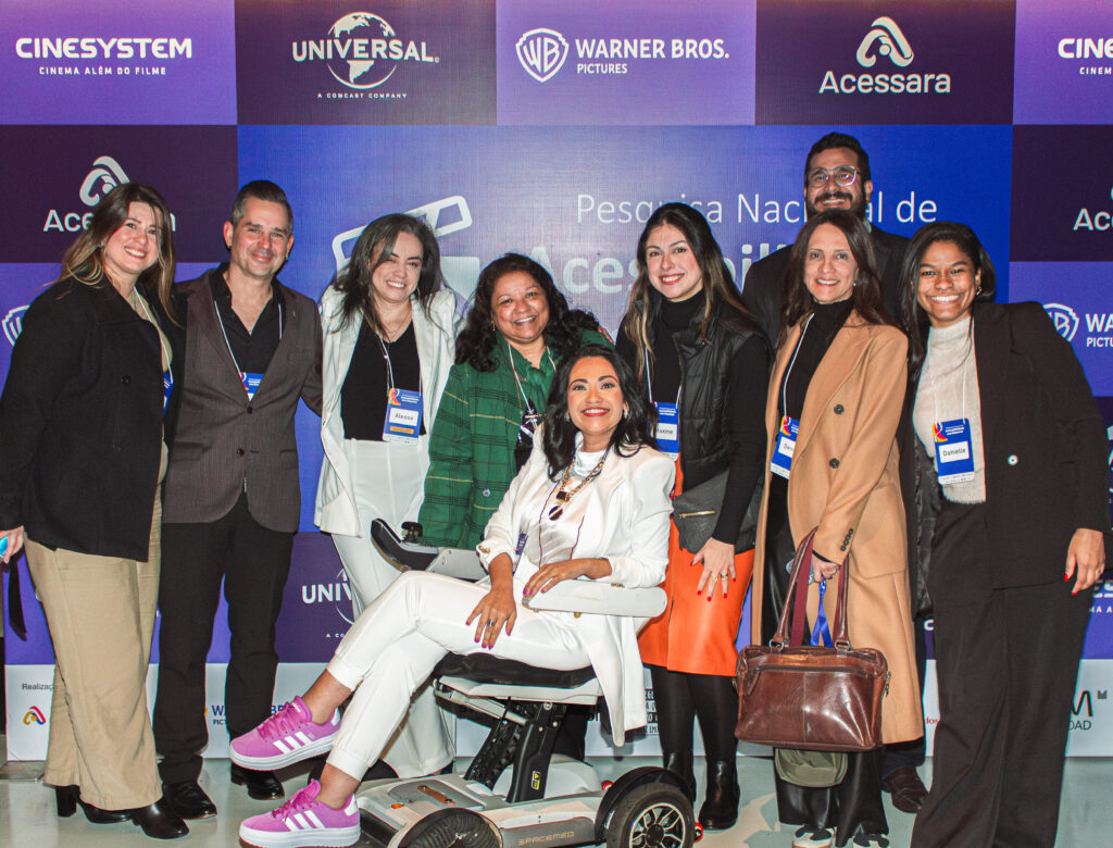Warner Bros. Pictures e Universal apoiam pesquisa inédita que mapeia barreiras de acessibilidade nos cinemas brasileiros