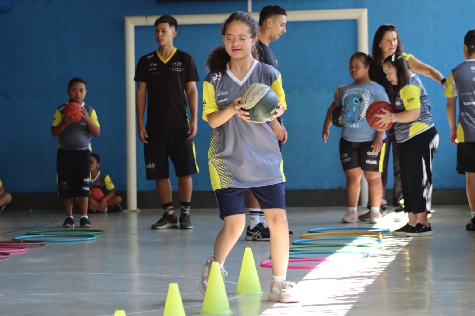 Projeto de Iniciação ao Esporte Adaptado IV da ADD desperta interesse pela prática paradesportiva em crianças e jovens