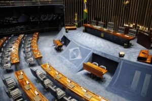solicitamos o empenho de Vossa Excelência, por meio das ações legislativas cabíveis, para garantir o direito das pessoas com deficiência aposentadas por incapacidade permanente, ou beneficiárias do BPC, assegurando o efetivo cumprimento da Lei 15.157/25 pelo INSS e demais órgãos do Governo Federal.
