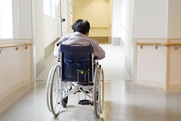 Pacientes com doenças raras enfrentam escassez de especialistas e longa espera por diagnóstico no Brasil