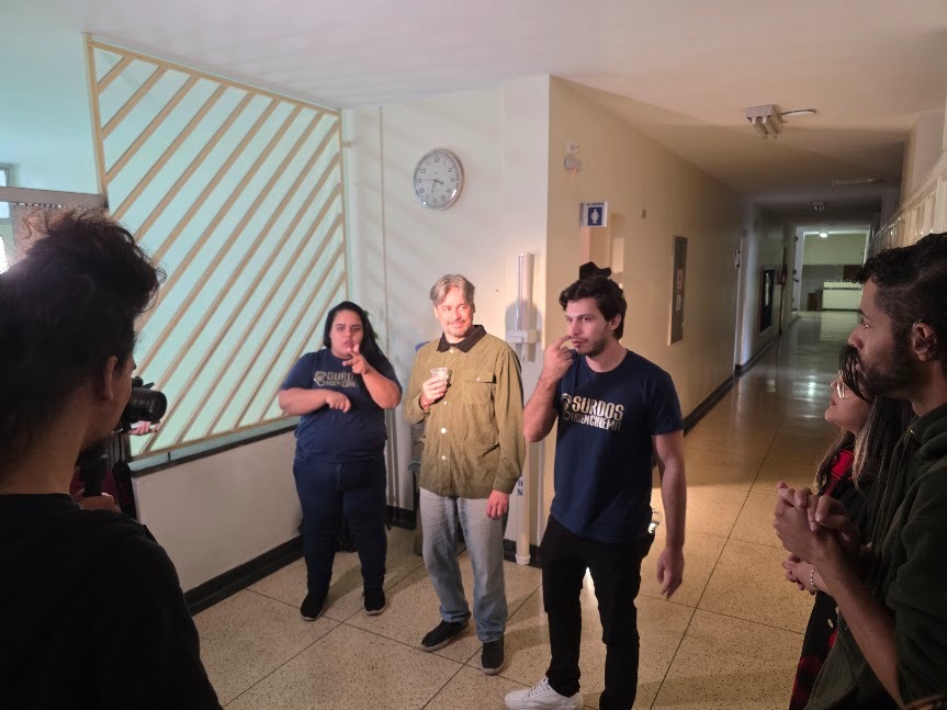 Surdos ganham as telas do cinema em pré estreia histórica com curtas produzidos por eles mesmos