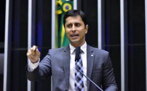 Para parlamentar, "INSS descumpre lei sobre isenção de recadastramento para beneficiários do BPC com deficiências permanentes"