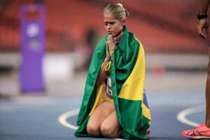 Thalita Simplício confirma favoritismo e conquista o tetra mundial nos 400m