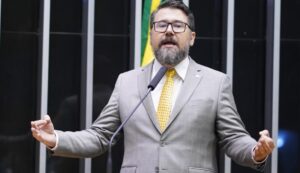 Pollon assume compromisso para manter direito às pessoas com deficiência na Câmara dos Deputados