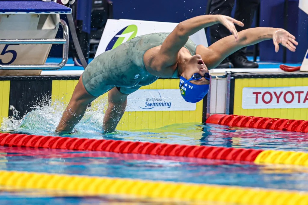 Brasileiros sobem ao pódio no penúltimo dia de Mundial de natação paralímpico