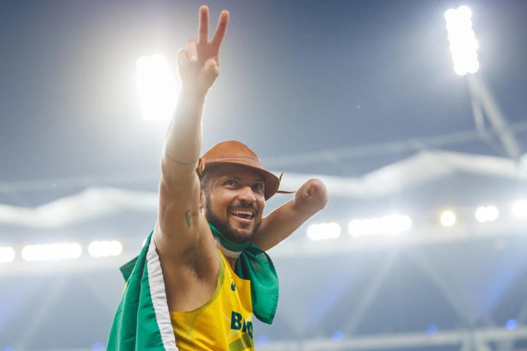Brasil encerra 1º dia de Mundial com penta de Petrúcio Ferreira e tetra de Beth Gomes