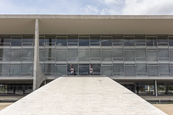 Fenapestalozzi divulga Nota Oficial contra novo Decreto do Governo Federal