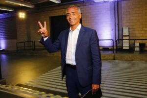 Projeto de Romário que obriga o uso do braille em panfletos eleitorais agora é lei