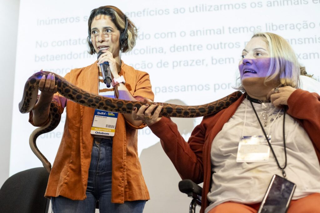 Terapias com animais ganham protagonismo na Reatech + Expo Brasil Paralímpico 2025