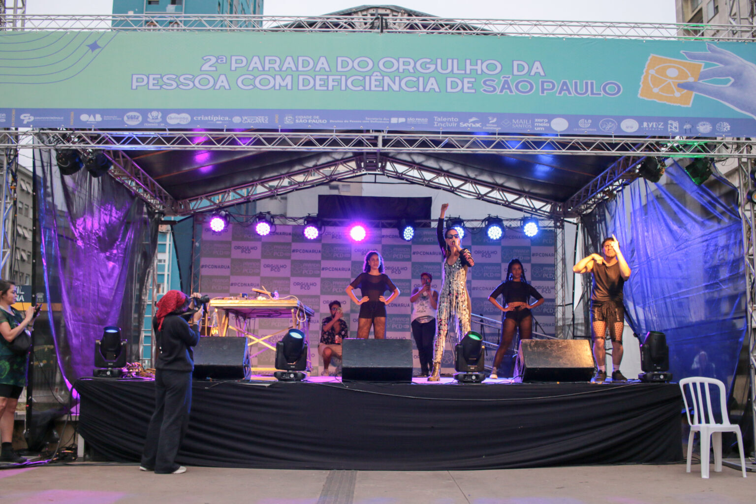 São Paulo recebe a 3a Parada do Orgulho da Pessoa com Deficiência na Praça Roosevelt em SP