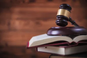 Aluno que perdeu a visão de um olho em acidente receberá pensão vitalícia de escola particular do DF