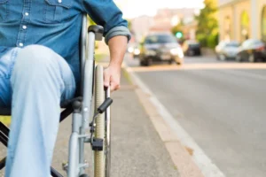 Quando o aplicativo aceita, mas o motorista recusa: a exclusão cotidiana das pessoas usuárias de cadeira de rodas - OPINIÃO - * Por Igor Lima