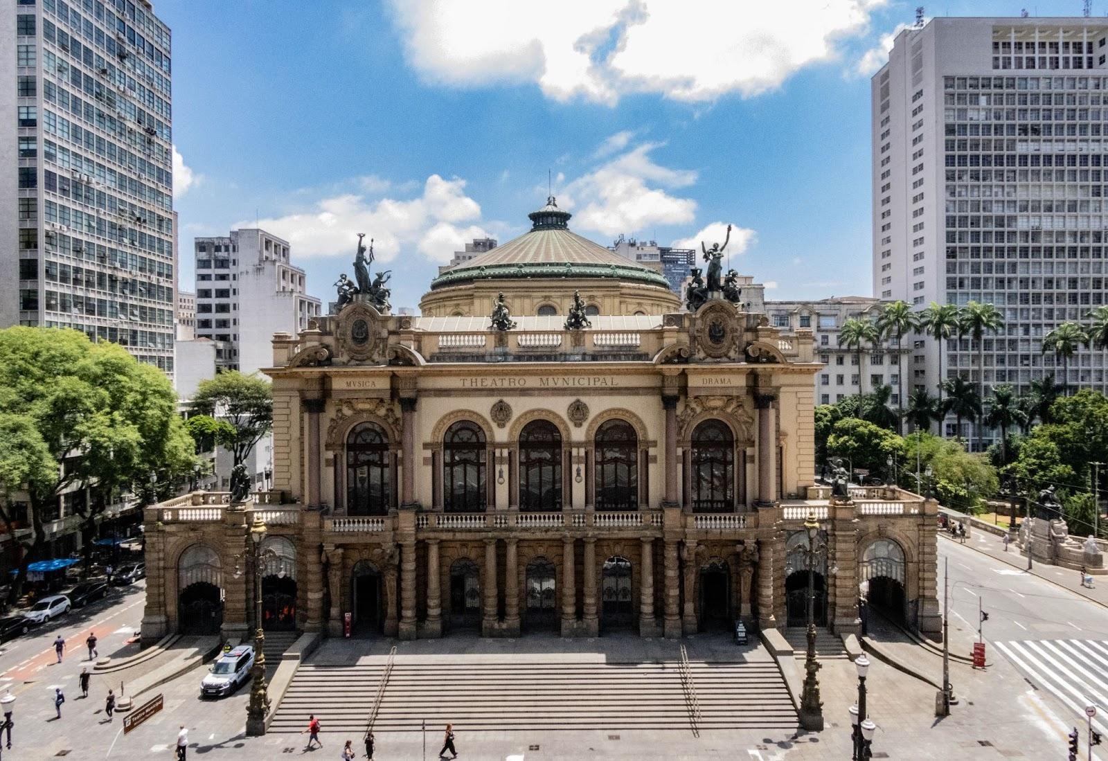 Theatro Para Todos celebra democratização do Theatro Municipal através do Selo de Acessibilidade