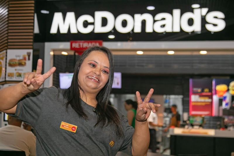 McDonald’s oferece vagas afirmativas no mercado de trabalho para pessoas com deficiência em todo o Brasil