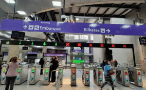 Mais de 58 mil pessoas com deficiência foram transportadas em 2025 pela linha 4-Amarela e 5-Lilás em SP