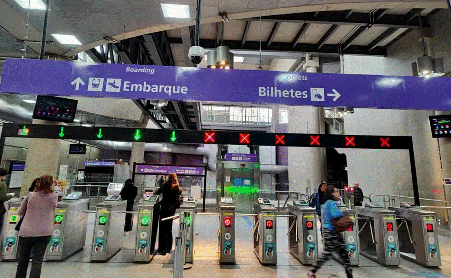 Mais de 58 mil pessoas com deficiência foram transportadas em 2025 pela linha 4-Amarela e 5-Lilás em SP