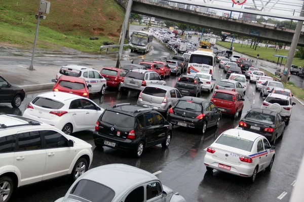 IPVA 2026: vencimentos variam em todo Brasil. Descontos na Bahia e Mato Grosso do Sul chegam a 15%